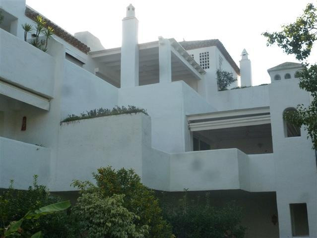 Penthouse in Guadalmina Baja-16