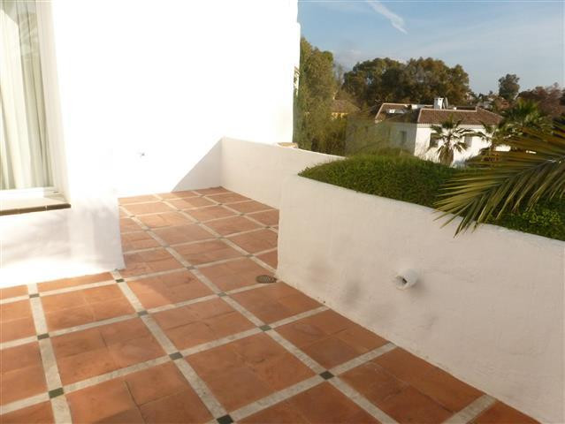 Penthouse in Guadalmina Baja-20