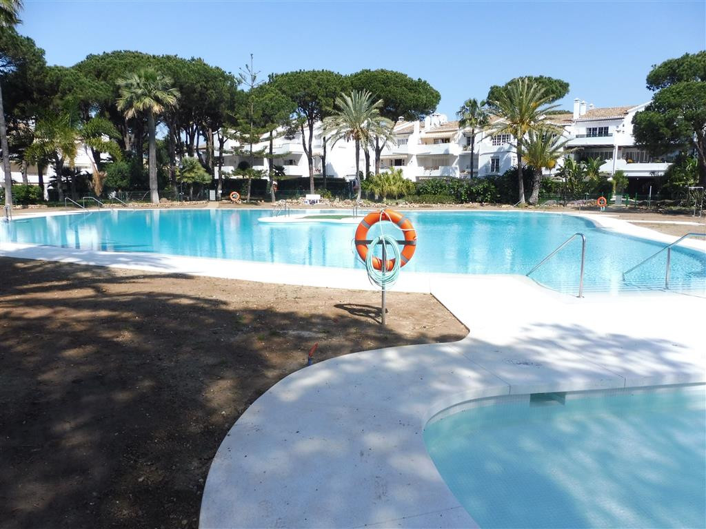 Penthouse in Guadalmina Baja-6