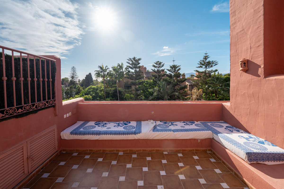 Penthouse Duplex in Guadalmina Baja-23
