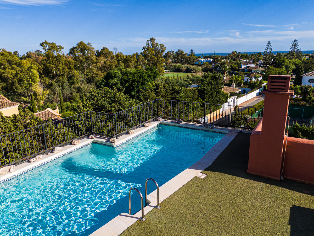 Penthouse Duplex in Guadalmina Baja-45