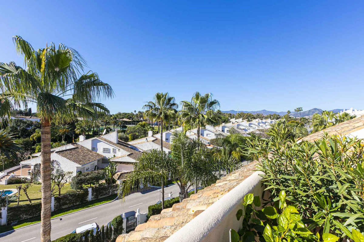 Penthouse in Guadalmina Baja-52