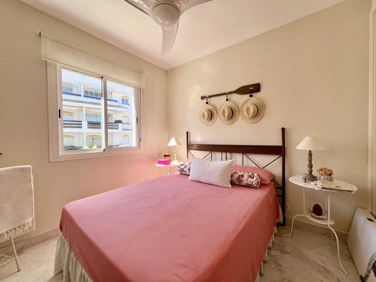 Tussenverdieping Appartement in Guadalmina Baja-11