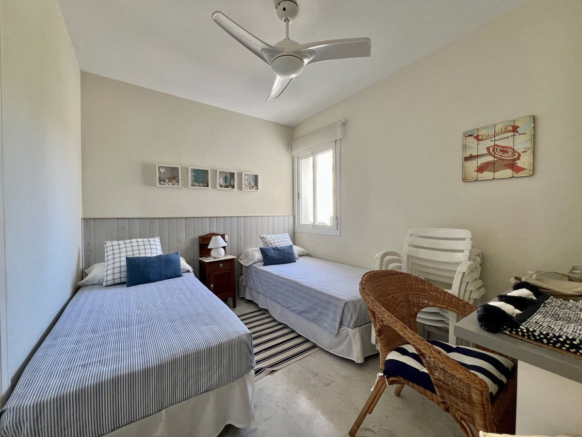 Tussenverdieping Appartement in Guadalmina Baja-13