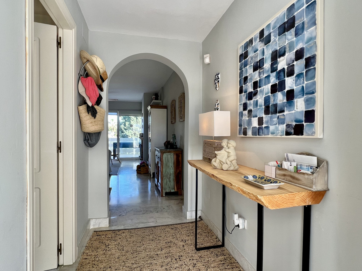 Tussenverdieping Appartement in Guadalmina Baja-14