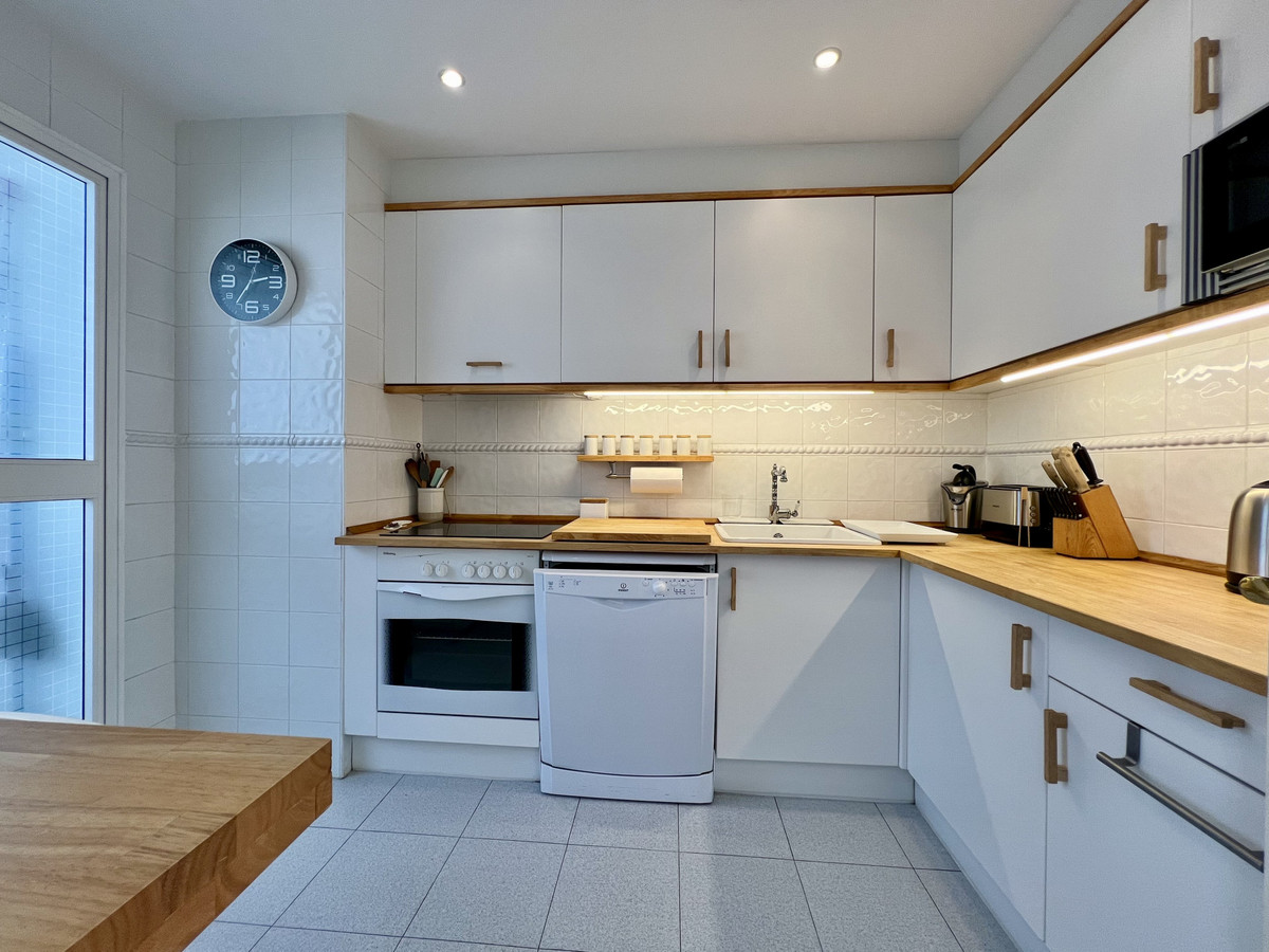 Tussenverdieping Appartement in Guadalmina Baja-16