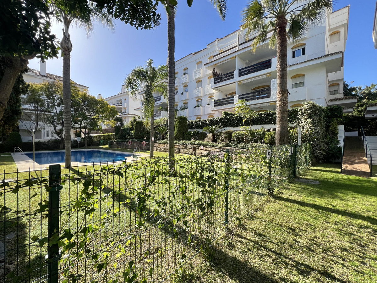 Tussenverdieping Appartement in Guadalmina Baja-28