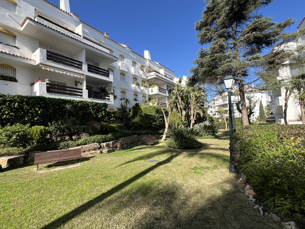 Tussenverdieping Appartement in Guadalmina Baja-32