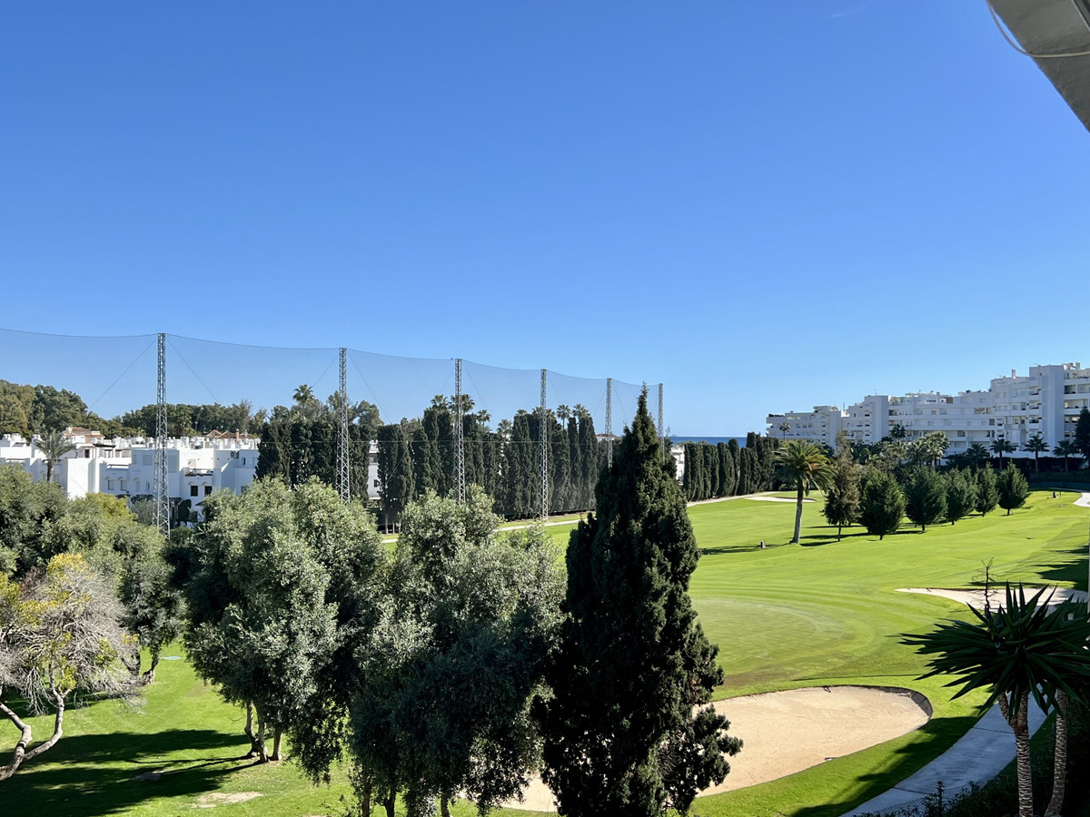 Tussenverdieping Appartement in Guadalmina Baja-6
