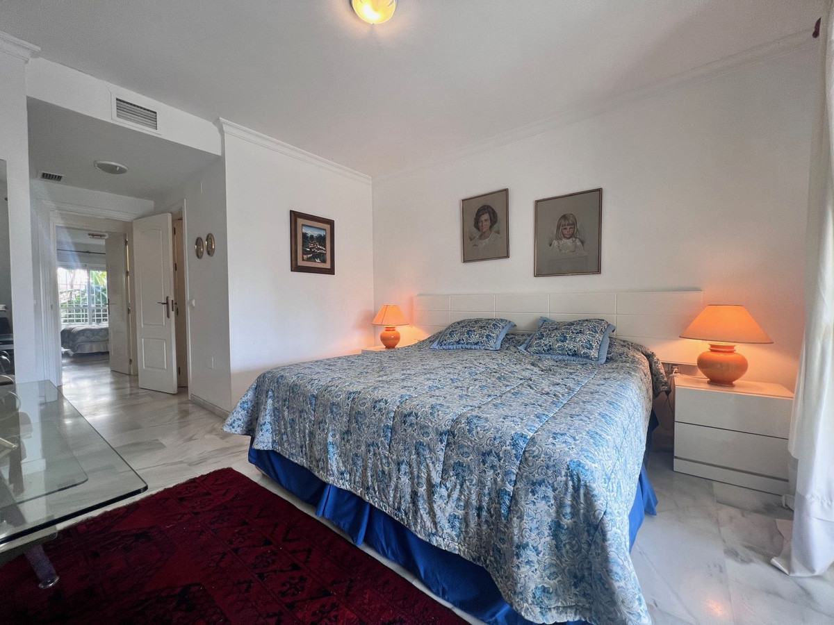Begane grond appartement in Guadalmina Baja-17