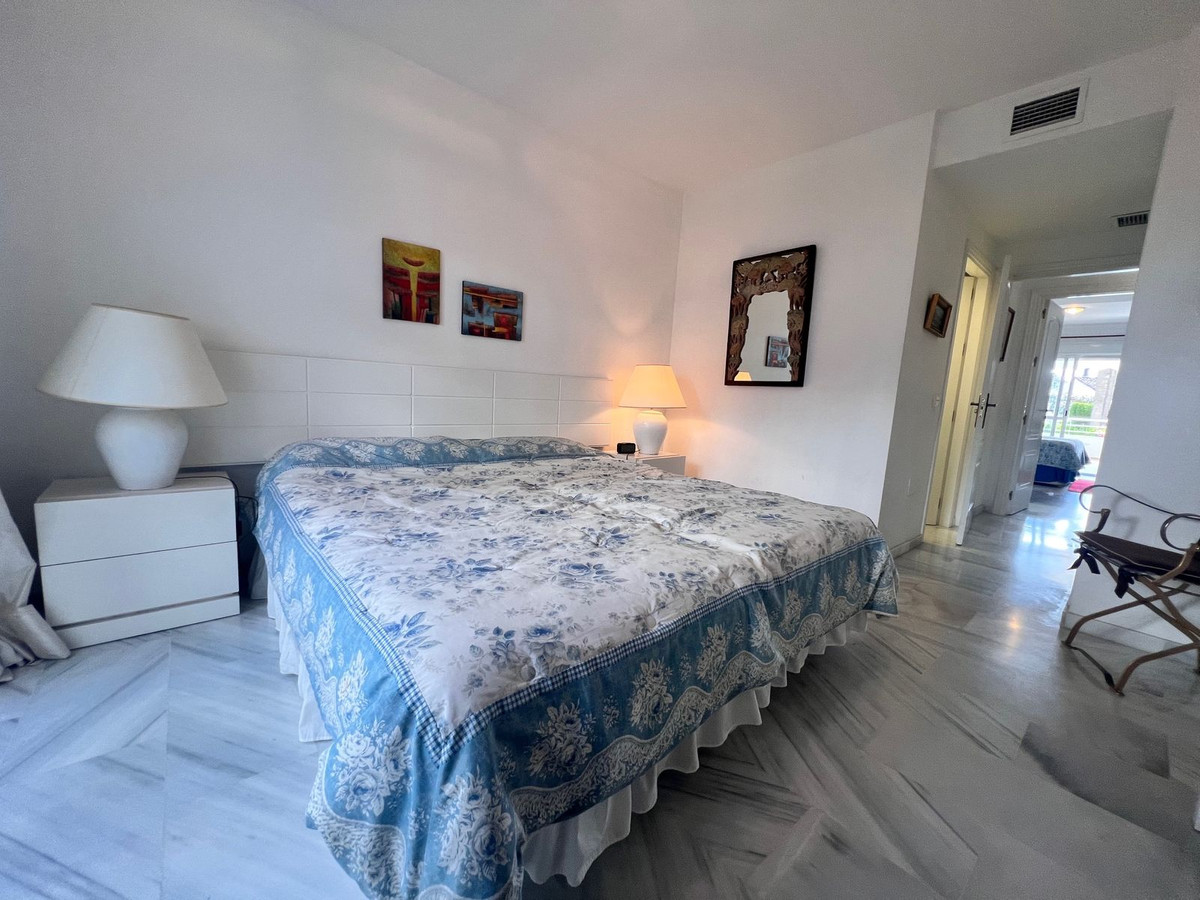 Begane grond appartement in Guadalmina Baja-21