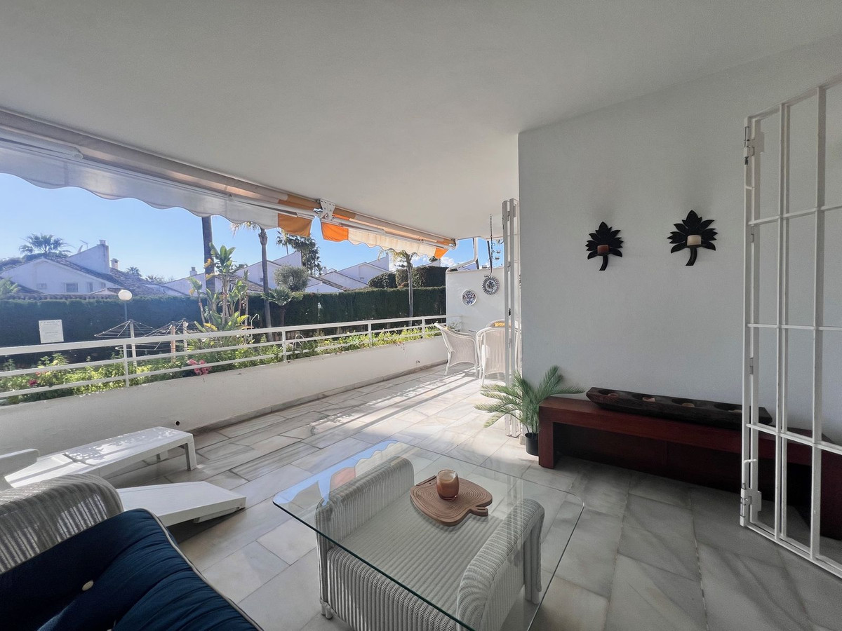 Begane grond appartement in Guadalmina Baja-3