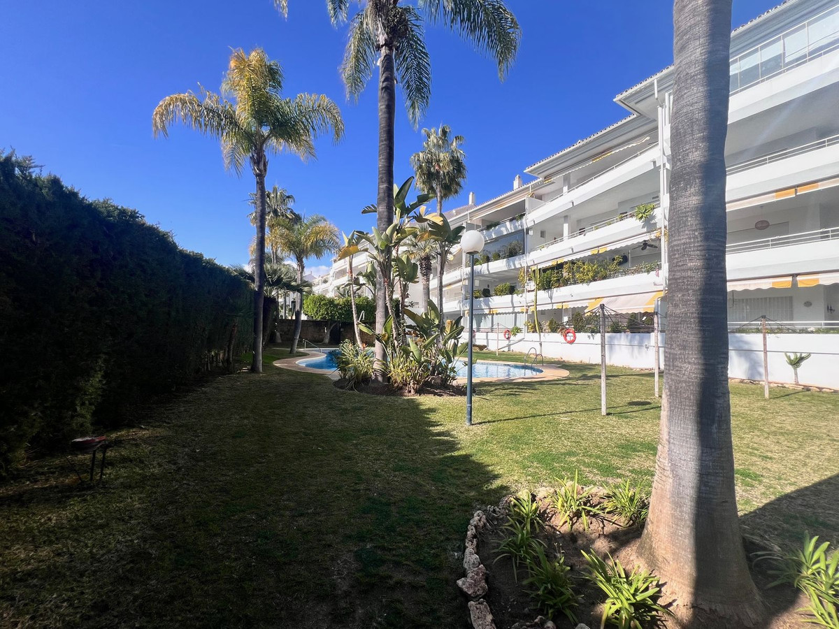 Begane grond appartement in Guadalmina Baja-30
