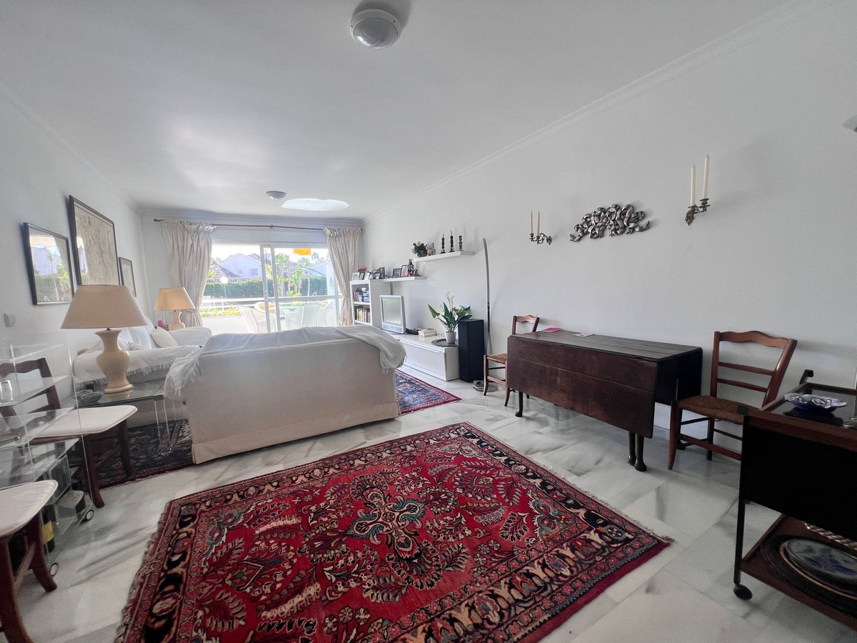 Begane grond appartement in Guadalmina Baja-7
