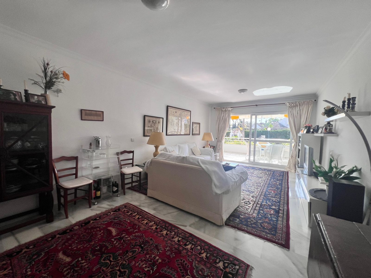 Begane grond appartement in Guadalmina Baja-8