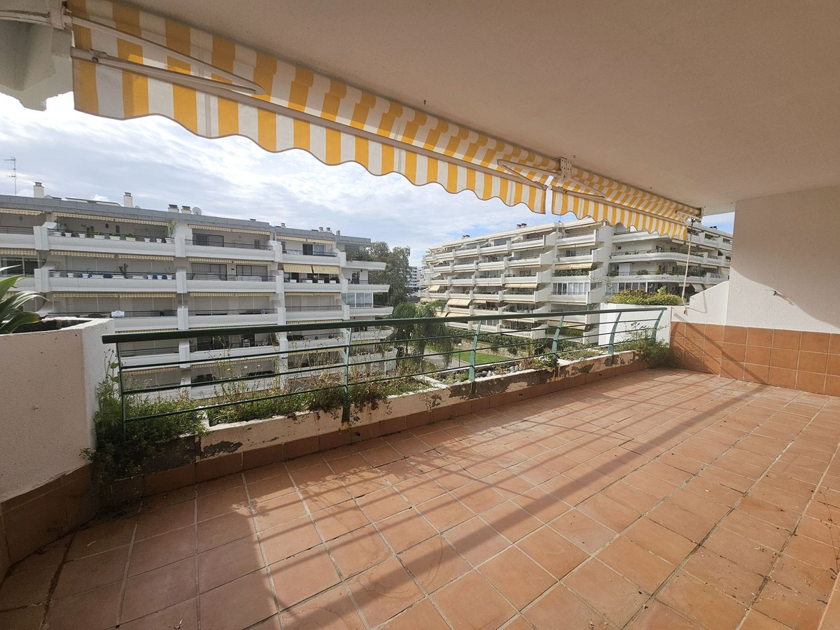 Tussenverdieping Appartement in Guadalmina Baja-10