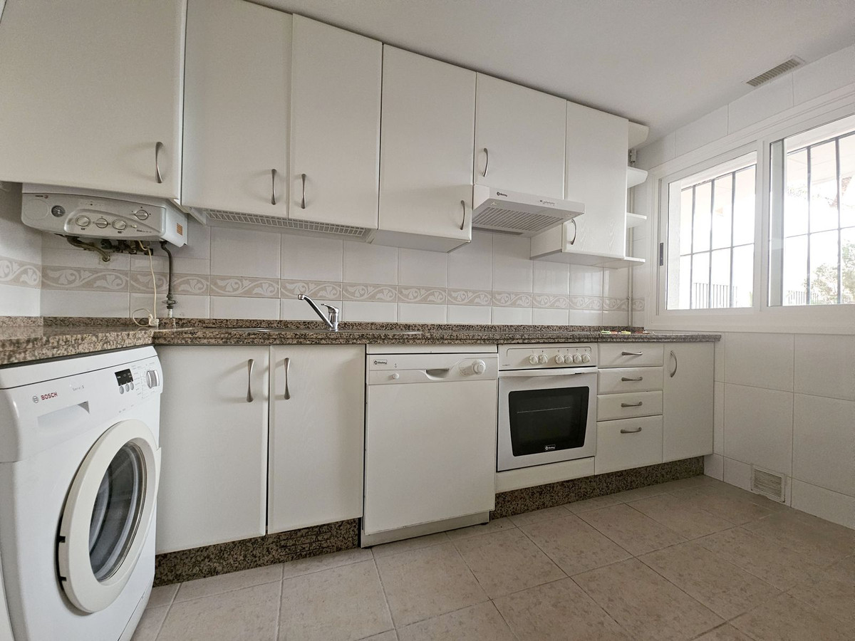 Tussenverdieping Appartement in Guadalmina Baja-3