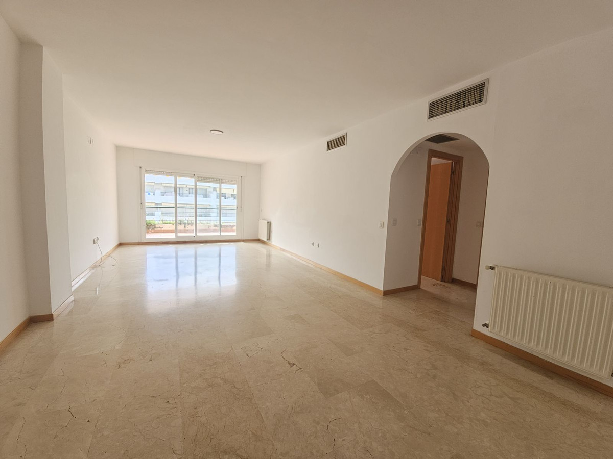 Tussenverdieping Appartement in Guadalmina Baja-4