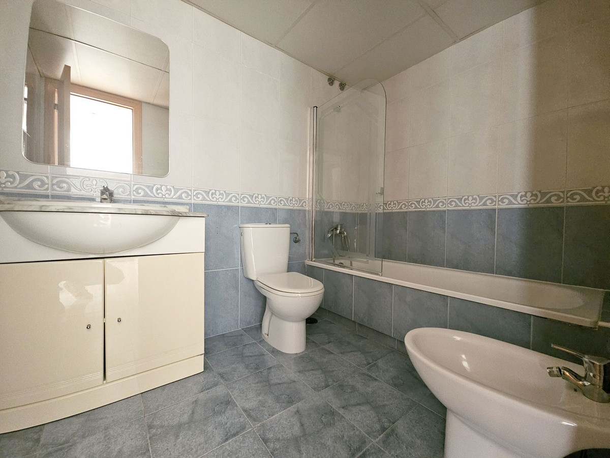 Tussenverdieping Appartement in Guadalmina Baja-7