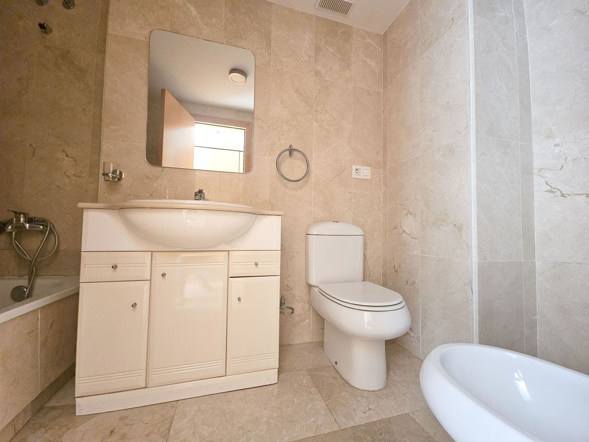 Tussenverdieping Appartement in Guadalmina Baja-9