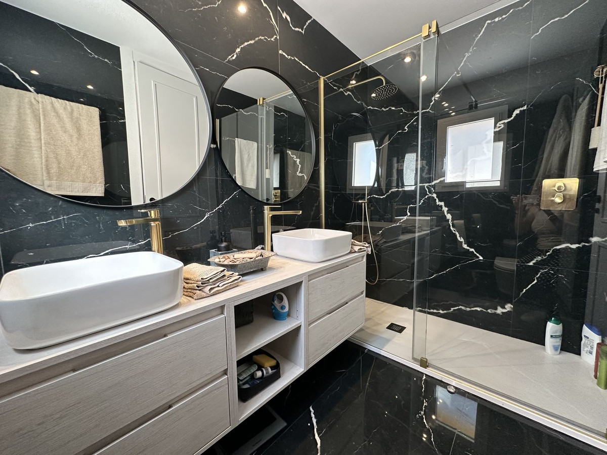 Penthouse in Guadalmina Baja-22