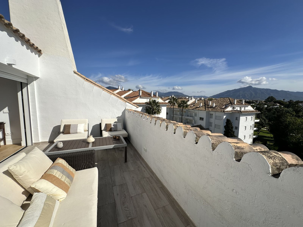 Penthouse in Guadalmina Baja-26