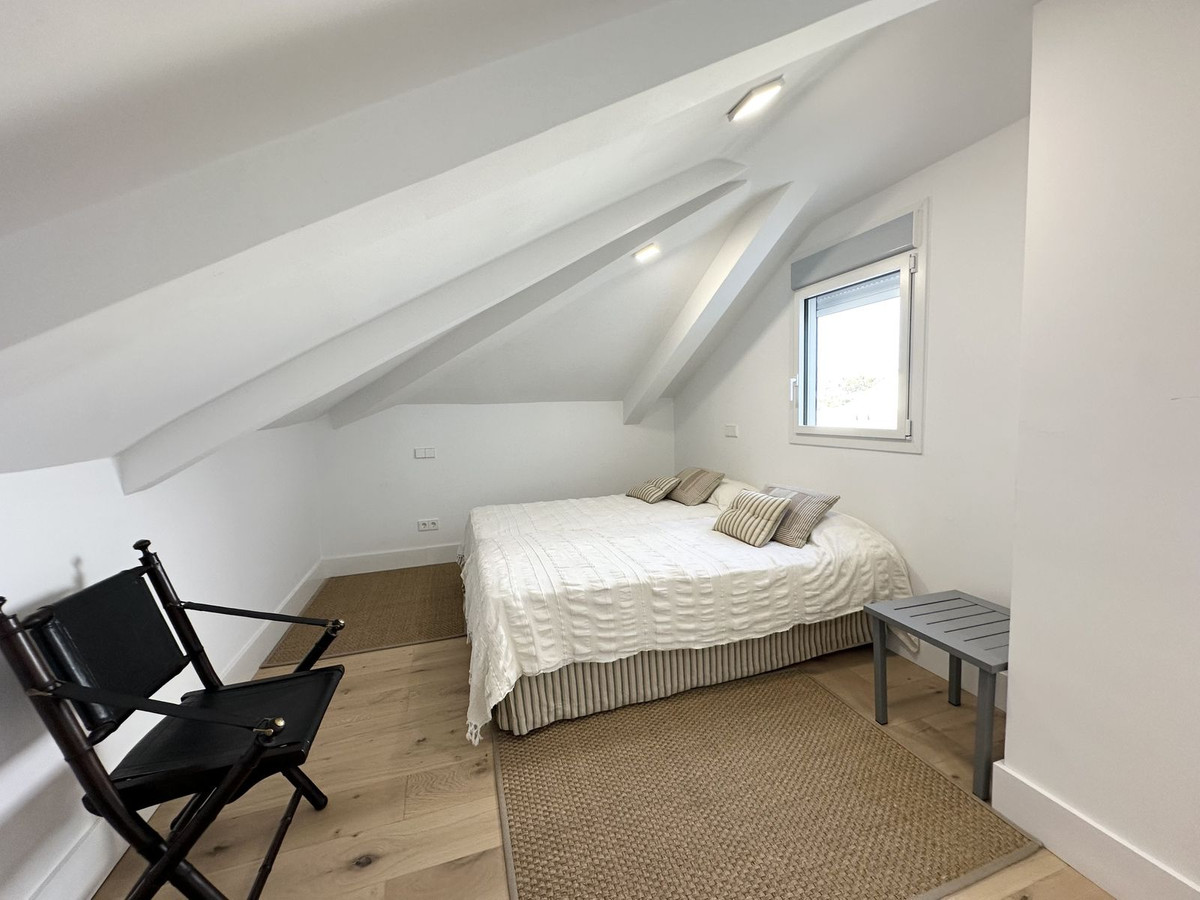 Penthouse in Guadalmina Baja-35