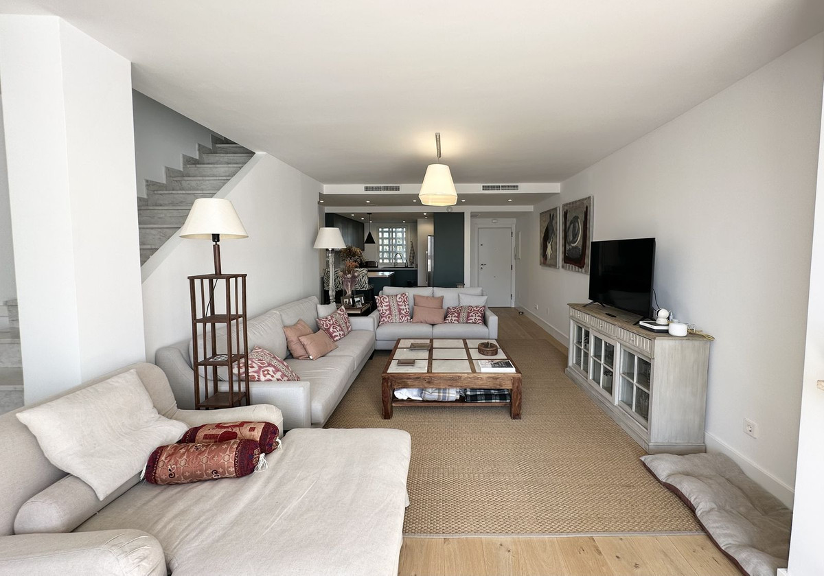 Penthouse in Guadalmina Baja-7
