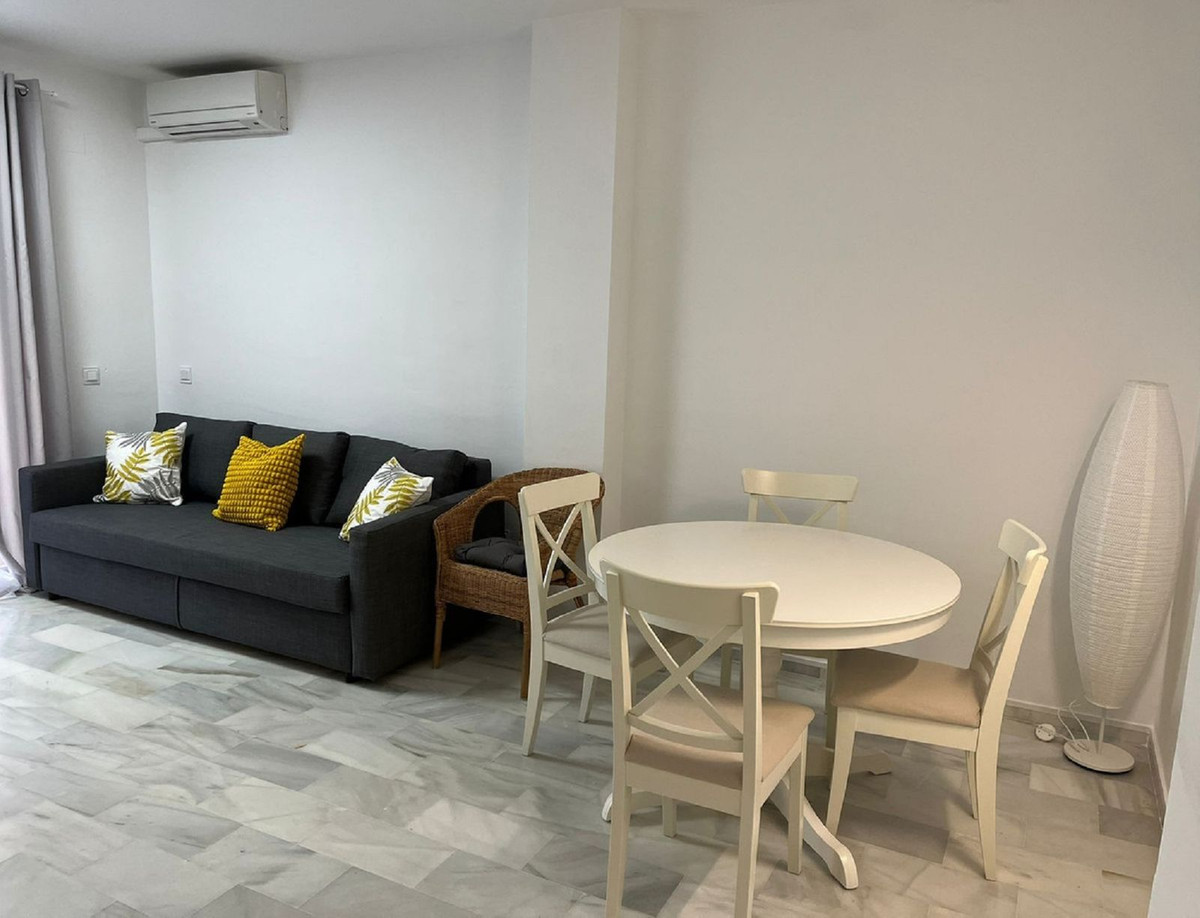 Tussenverdieping Appartement in Guadalmina Baja-2