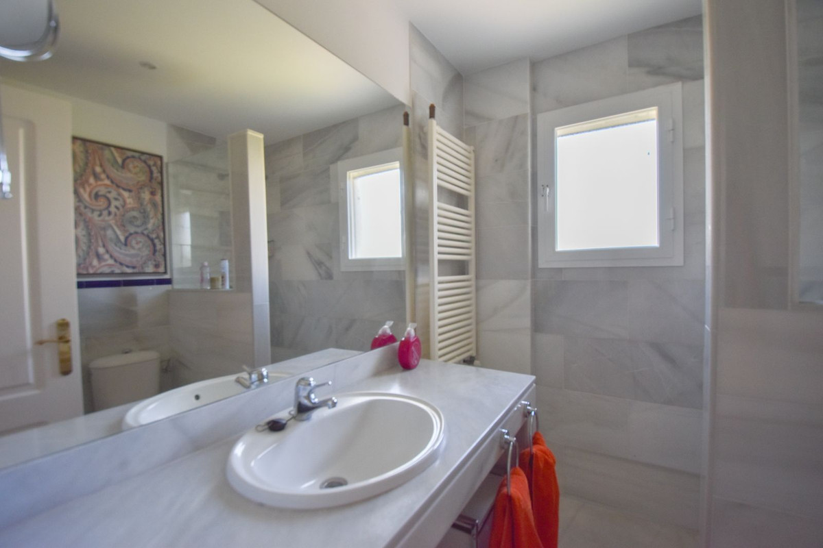 Appartement te koop in Guadalmina Baja | 3 slaapkamers H5076835