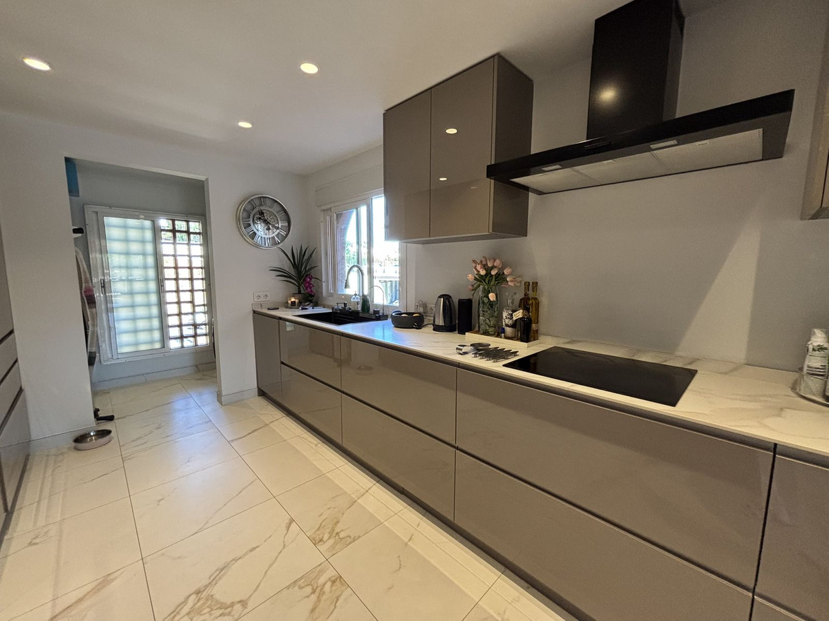 Appartement te koop in Guadalmina Baja | 3 slaapkamers H5139022