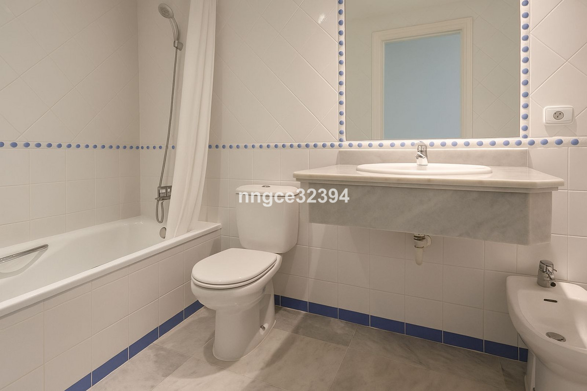 Appartement te koop in Guadalmina Baja | 5 slaapkamers H5148277