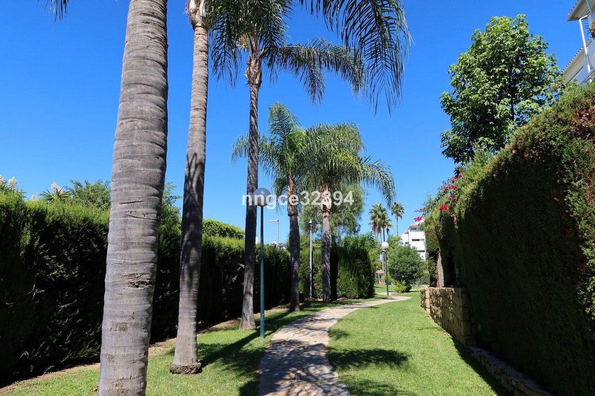 Appartement te koop in Guadalmina Baja | 5 slaapkamers H5148277