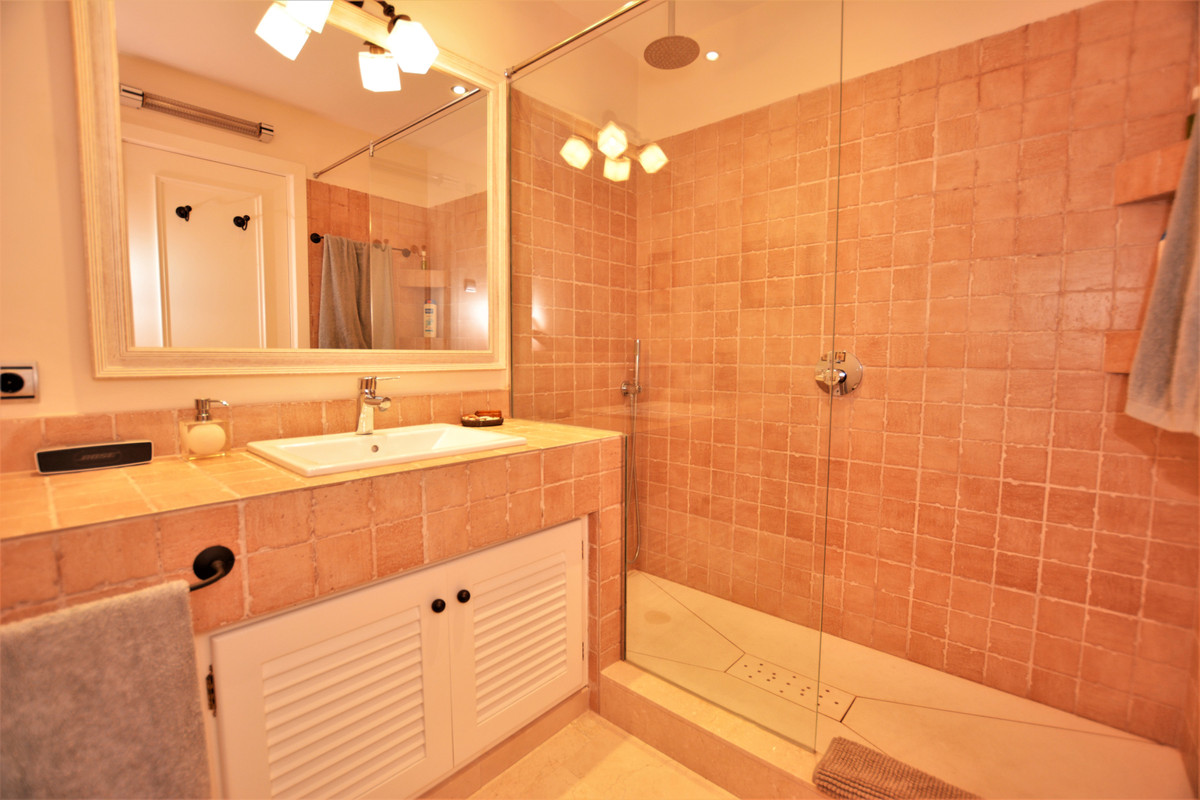Appartement te koop in Guadalmina Baja | 2 slaapkamers H5158276