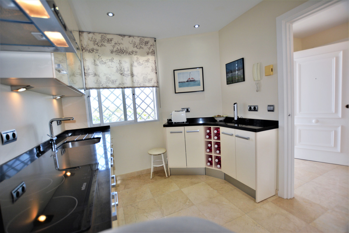 Appartement te koop in Guadalmina Baja | 2 slaapkamers H5158276