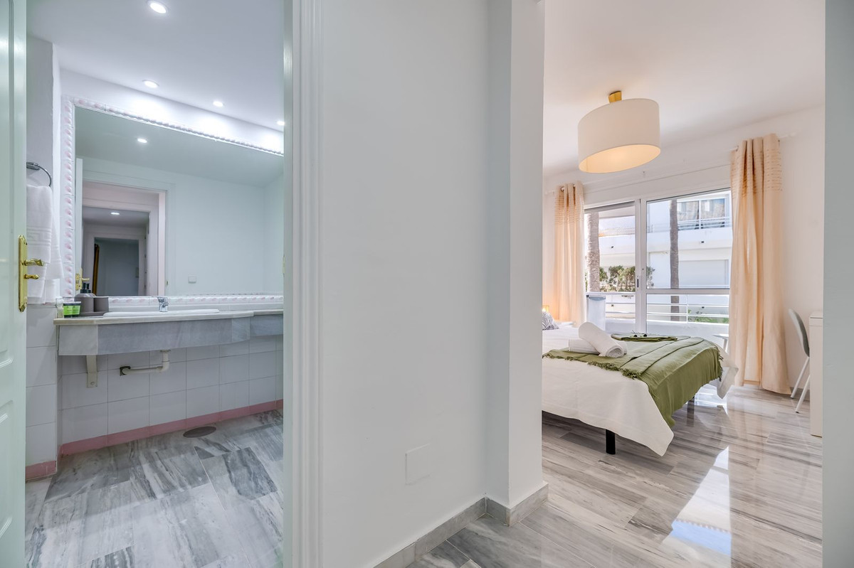 Appartement te koop in Guadalmina Baja | 3 slaapkamers H5222326