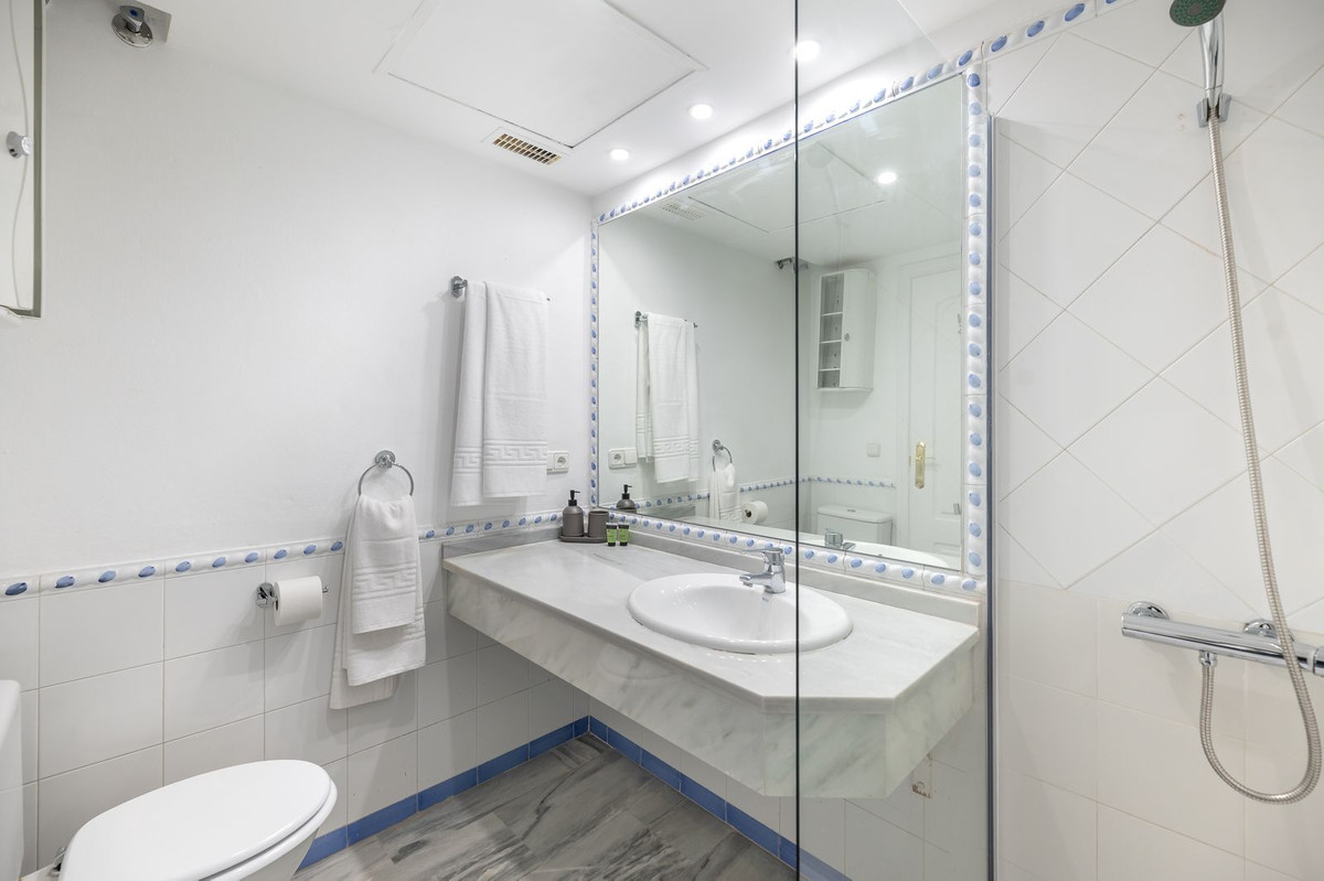 Appartement te koop in Guadalmina Baja | 3 slaapkamers H5222326