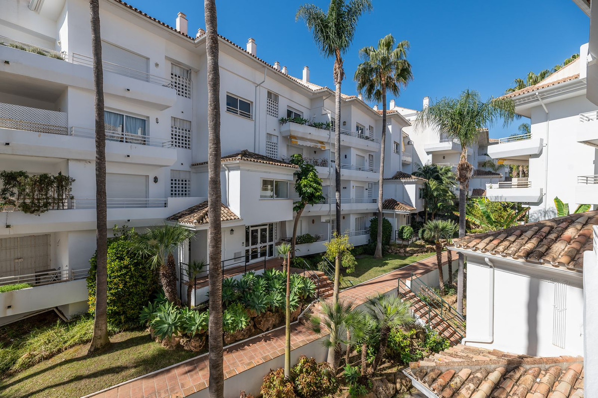 Appartement te koop in Guadalmina Baja | 3 slaapkamers H5222326