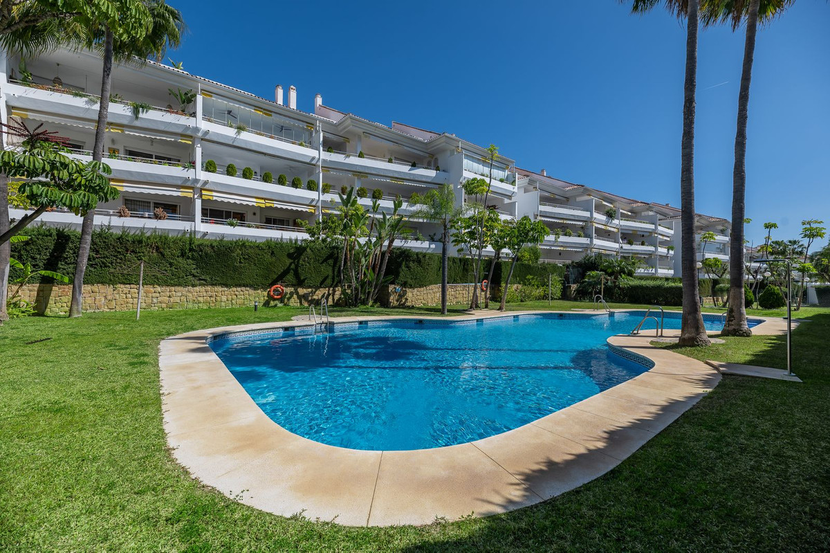 Appartement te koop in Guadalmina Baja | 3 slaapkamers H5222326