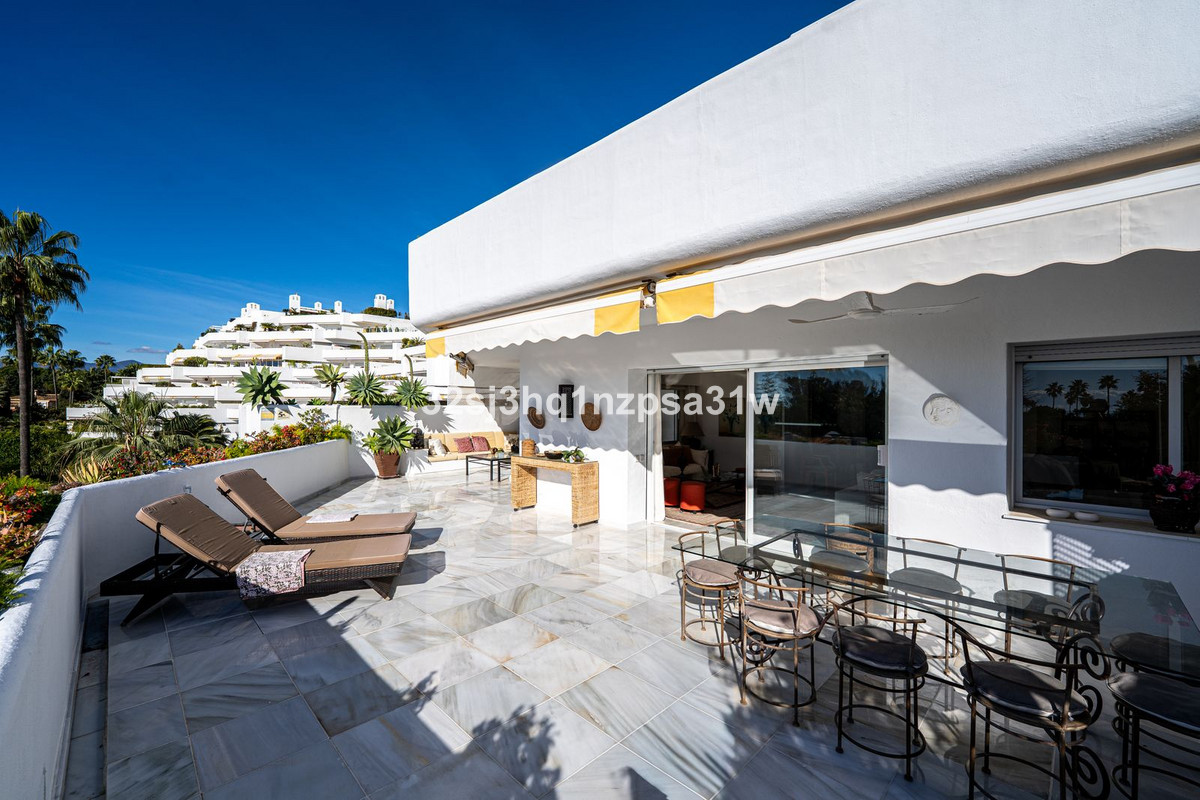 Appartement te koop in Guadalmina Baja | 4 slaapkamers H5259682