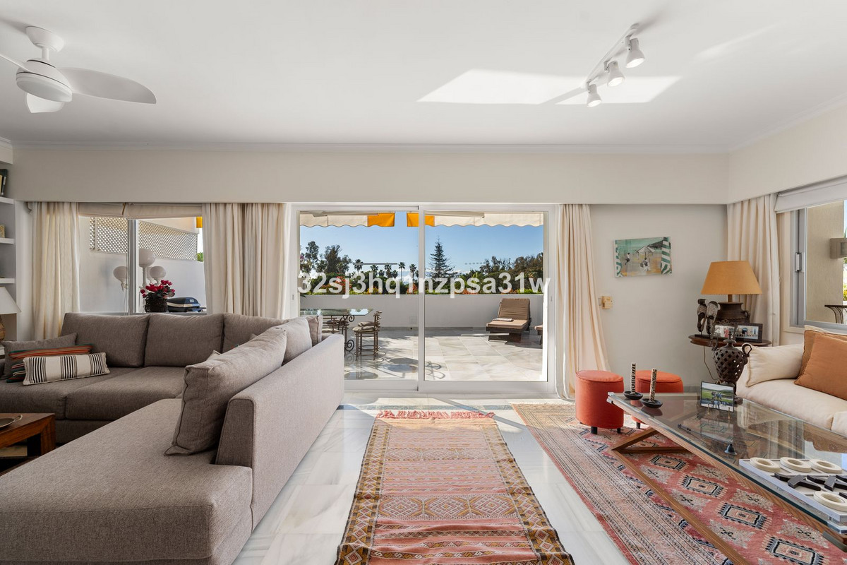 Appartement te koop in Guadalmina Baja | 4 slaapkamers H5259682