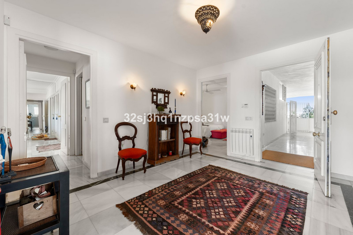 Appartement te koop in Guadalmina Baja | 4 slaapkamers H5259682