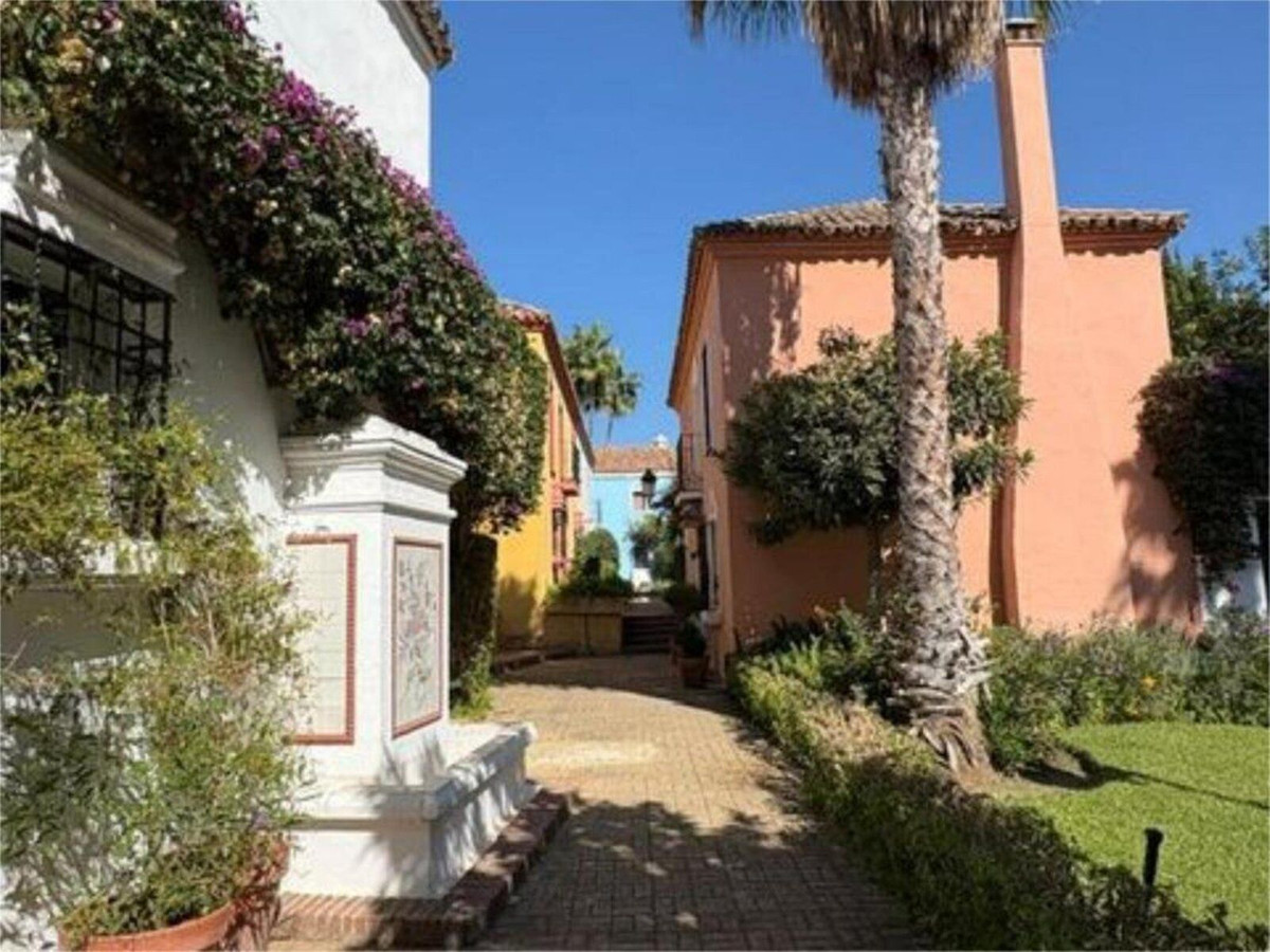 Huis te koop in Guadalmina Baja | 2 slaapkamers H5288722