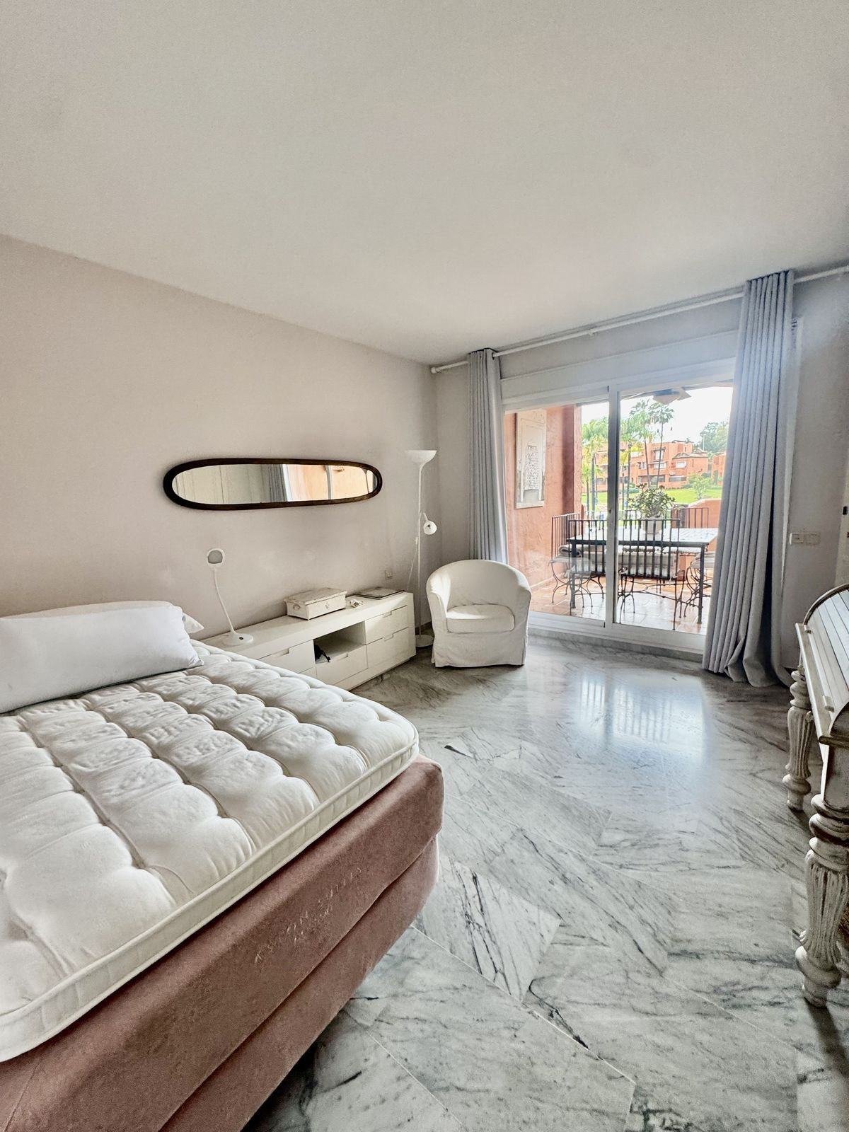 Appartement te koop in Guadalmina Baja | 4 slaapkamers H5295298