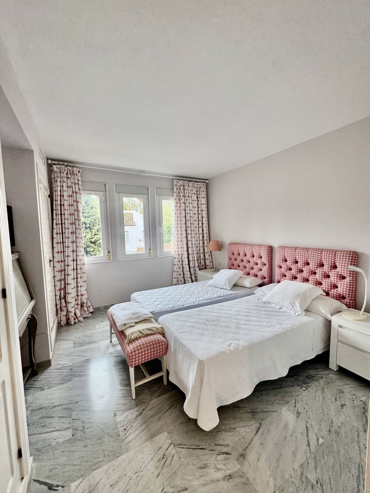 Appartement te koop in Guadalmina Baja | 4 slaapkamers H5295298