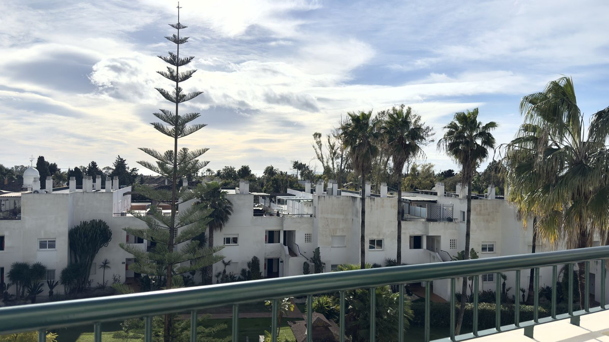 Appartement te koop in Guadalmina Baja | 2 slaapkamers H5302732