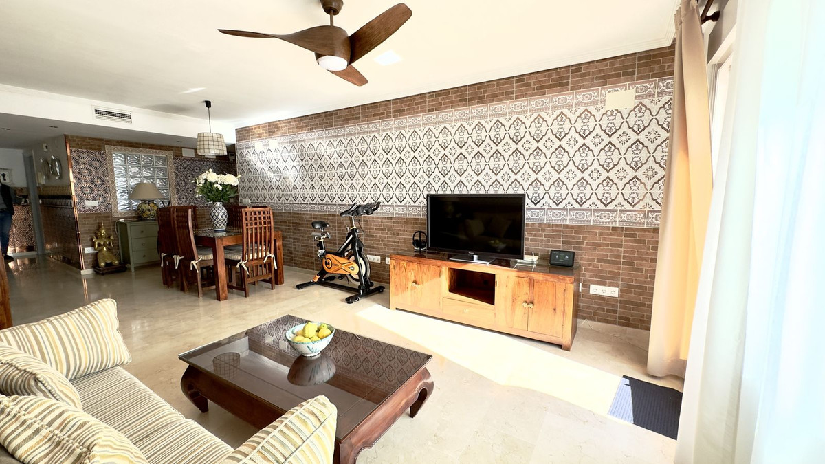 Appartement te koop in Guadalmina Baja | 2 slaapkamers H5302732