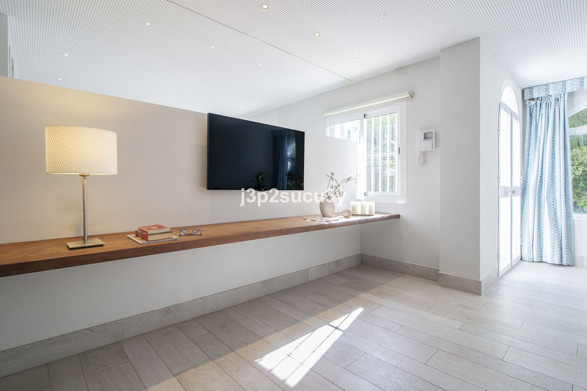 Appartement te koop in Guadalmina Baja | 3 slaapkamers H5310721