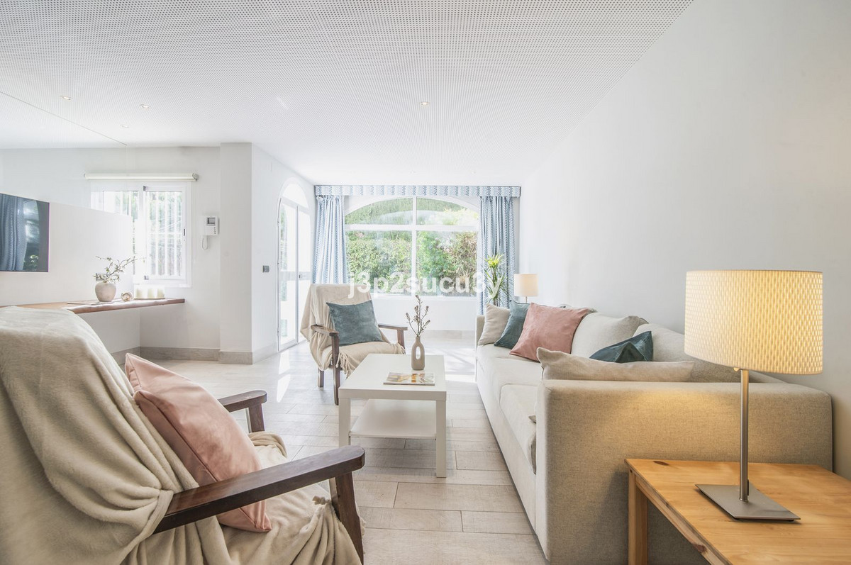 Appartement te koop in Guadalmina Baja | 3 slaapkamers H5310721