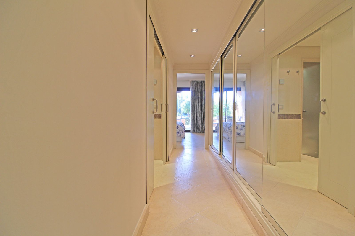 Appartement te koop in Guadalmina Baja | 2 slaapkamers H5337001